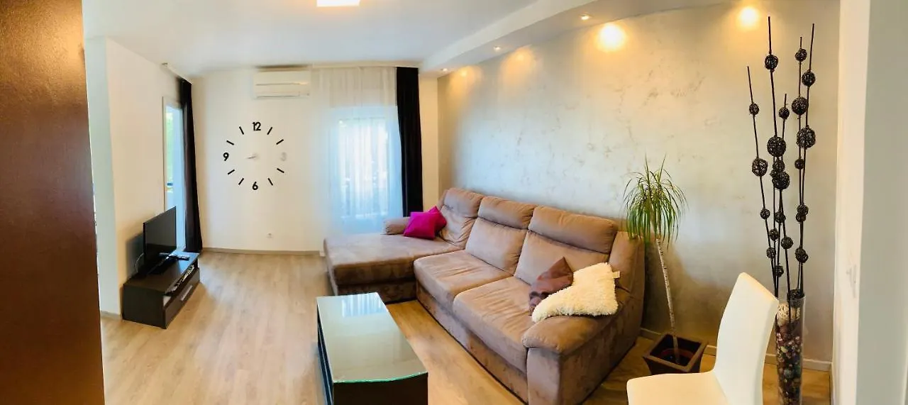 Apartment Sasa Pula