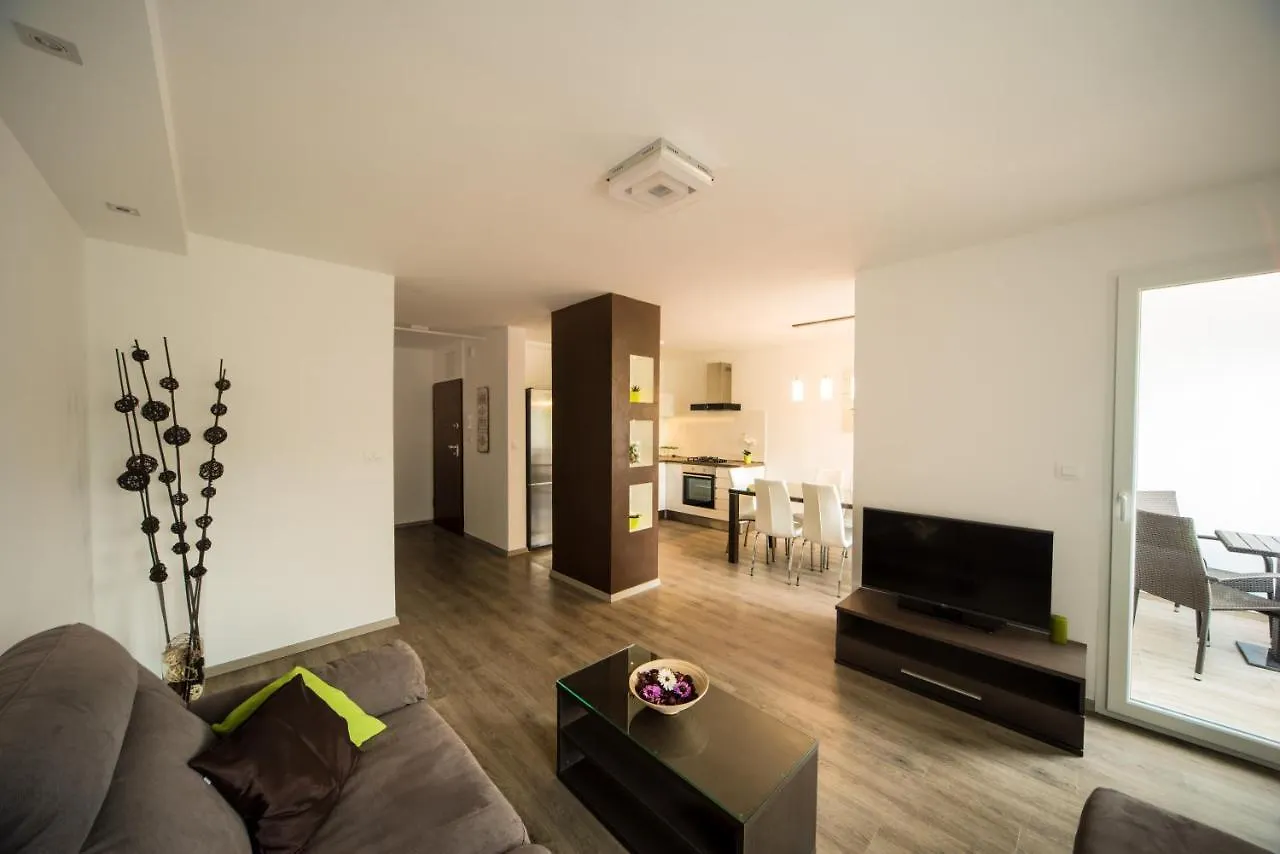 Apartment Sasa Pula